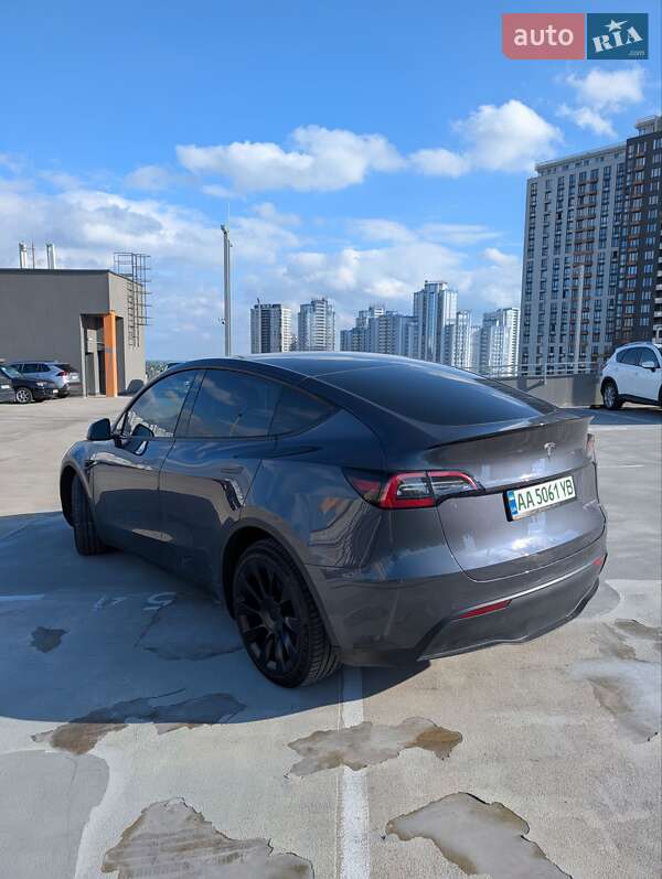 Внедорожник / Кроссовер Tesla Model Y 2022 в Киеве