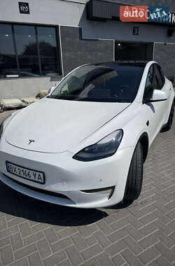 Внедорожник / Кроссовер Tesla Model Y 2021 в 