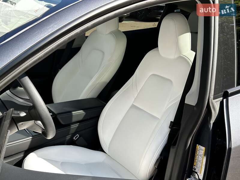 Внедорожник / Кроссовер Tesla Model Y 2023 в Киеве