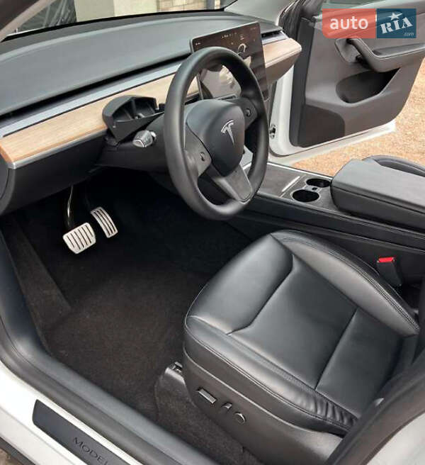 Позашляховик / Кросовер Tesla Model Y 2023 в Львові