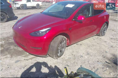 Позашляховик / Кросовер Tesla Model Y 2024 в 