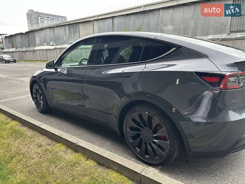 Внедорожник / Кроссовер Tesla Model Y 2022 в Львове