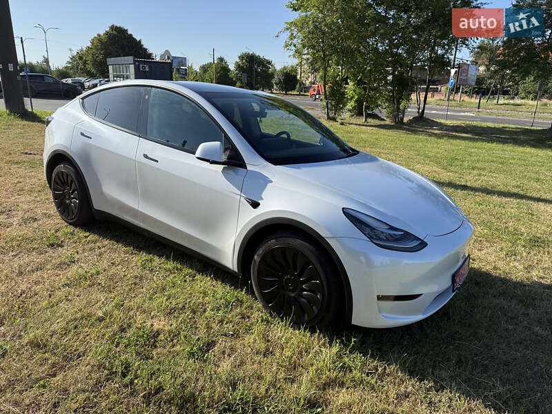 Внедорожник / Кроссовер Tesla Model Y 2021 в Львове