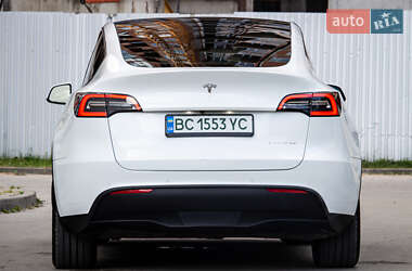 Позашляховик / Кросовер Tesla Model Y 2021 в 