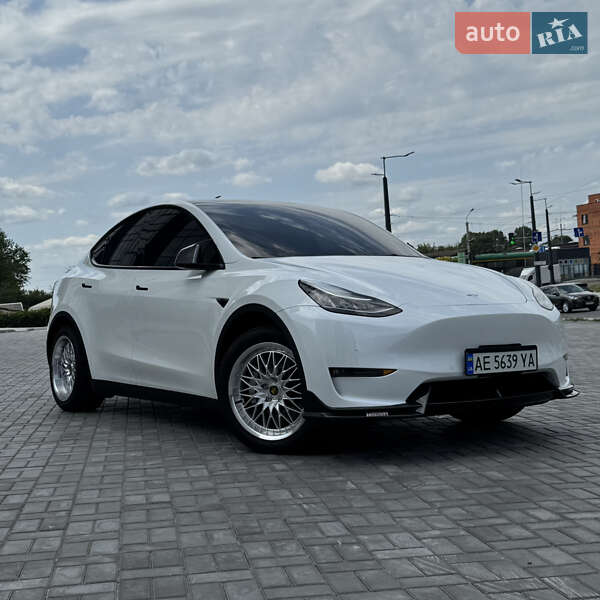 Внедорожник / Кроссовер Tesla Model Y 2022 в 