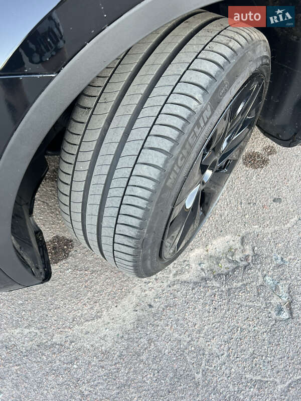 Позашляховик / Кросовер Tesla Model Y 2020 в Києві фото 5 Позашляховик / Кросовер Tesla Model Y 2020 в Києві