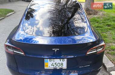 Внедорожник / Кроссовер Tesla Model Y 2021 в 