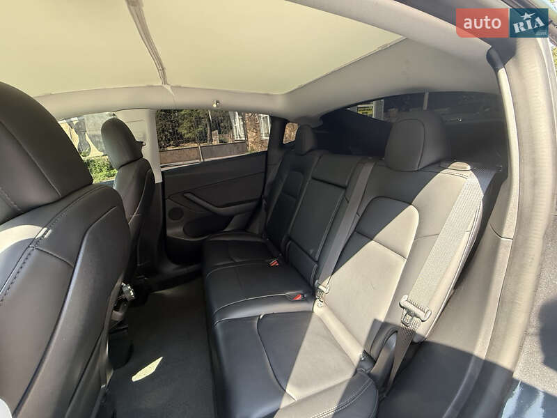 Внедорожник / Кроссовер Tesla Model Y 2021 в Днепре