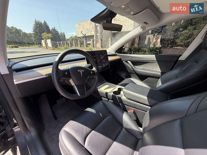 Внедорожник / Кроссовер Tesla Model Y 2021 в Днепре