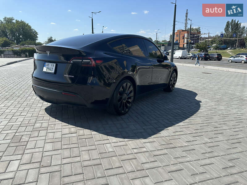 Внедорожник / Кроссовер Tesla Model Y 2022 в Днепре