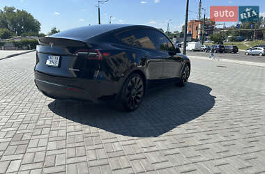 Позашляховик / Кросовер Tesla Model Y 2022 в 