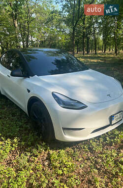 Внедорожник / Кроссовер Tesla Model Y 2022 в 