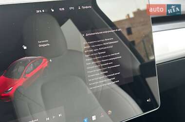 Позашляховик / Кросовер Tesla Model Y 2021 в 