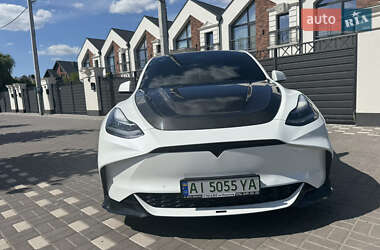 Позашляховик / Кросовер Tesla Model Y 2022 в 