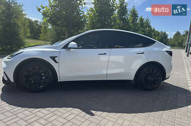 Позашляховик / Кросовер Tesla Model Y 2022 в 