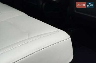 Позашляховик / Кросовер Tesla Model Y 2022 в 