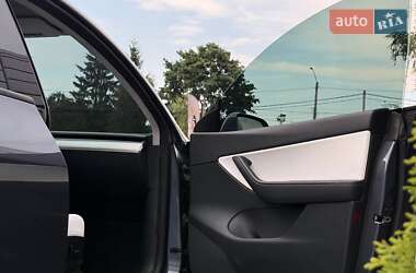 Позашляховик / Кросовер Tesla Model Y 2022 в 