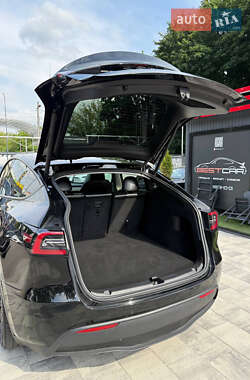 Позашляховик / Кросовер Tesla Model Y 2021 в 