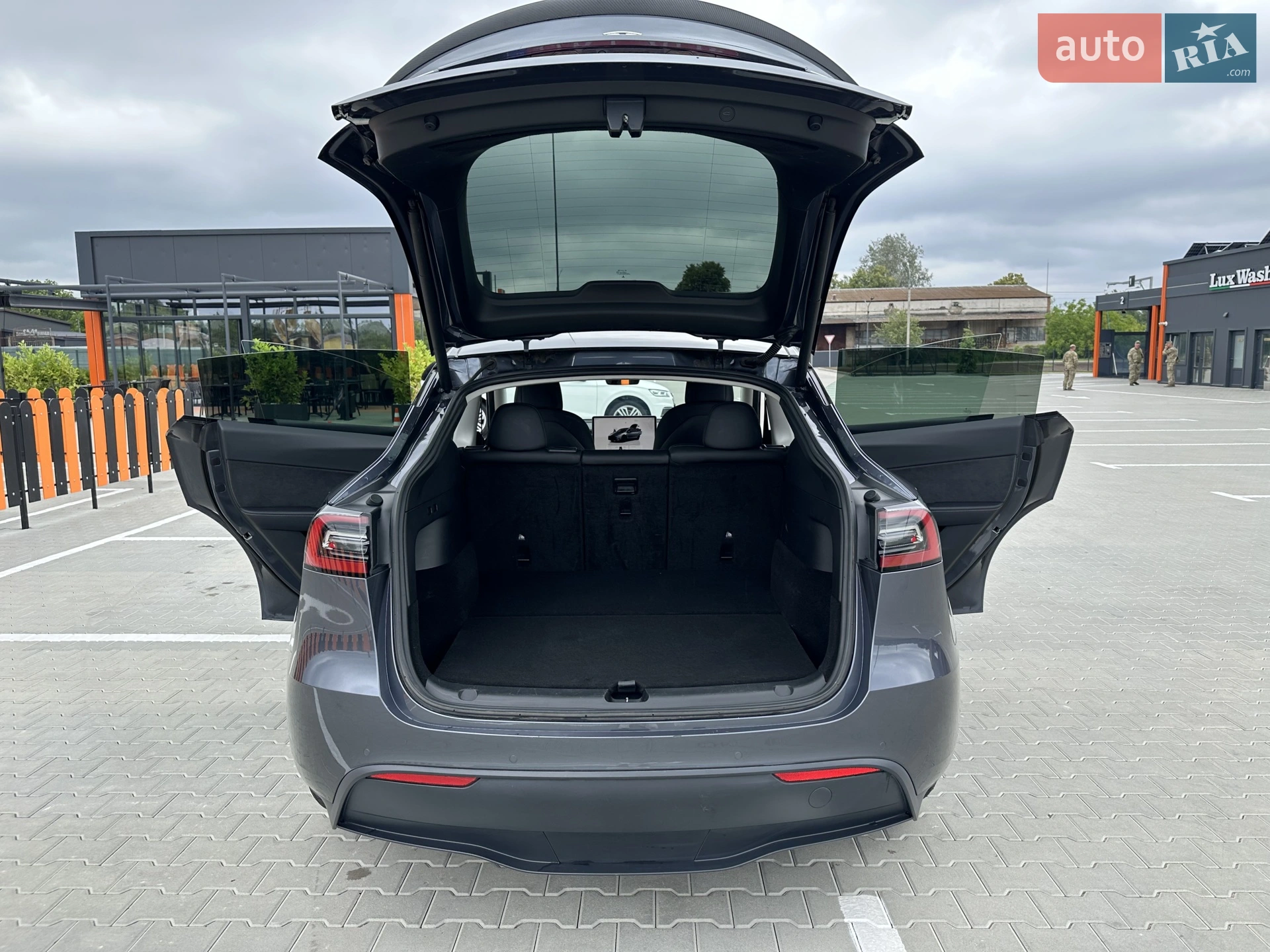2022 Tesla Model Y - мініатюра 15