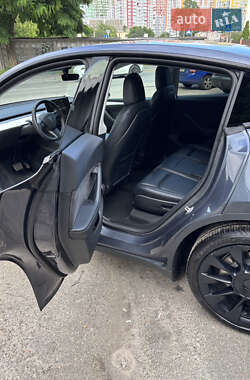 Позашляховик / Кросовер Tesla Model Y 2022 в 