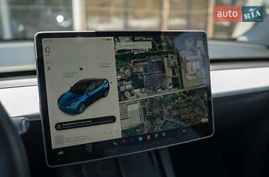 Позашляховик / Кросовер Tesla Model Y 2021 в 