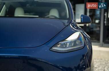 Позашляховик / Кросовер Tesla Model Y 2021 в 