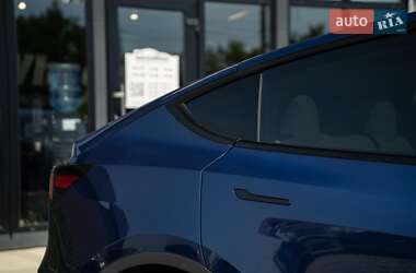 Позашляховик / Кросовер Tesla Model Y 2021 в 
