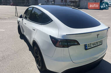 Позашляховик / Кросовер Tesla Model Y 2021 в 