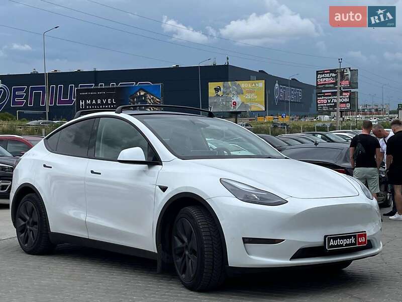 Позашляховик / Кросовер Tesla Model Y 2024 в Львові