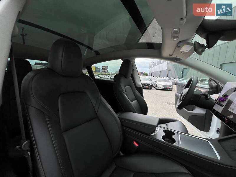 Позашляховик / Кросовер Tesla Model Y 2024 в Львові