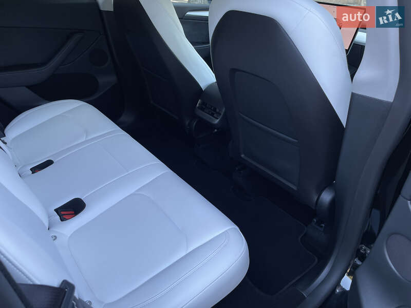 Внедорожник / Кроссовер Tesla Model Y 2024 в Одессе