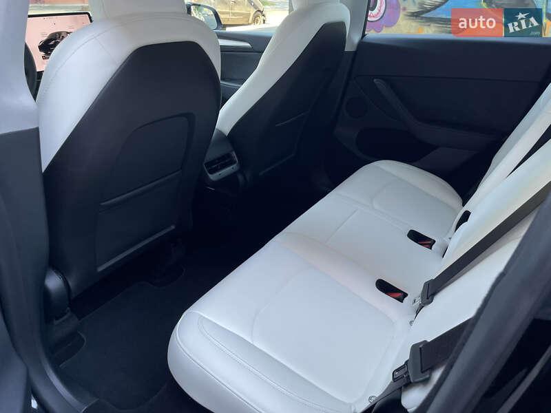 Внедорожник / Кроссовер Tesla Model Y 2024 в Одессе