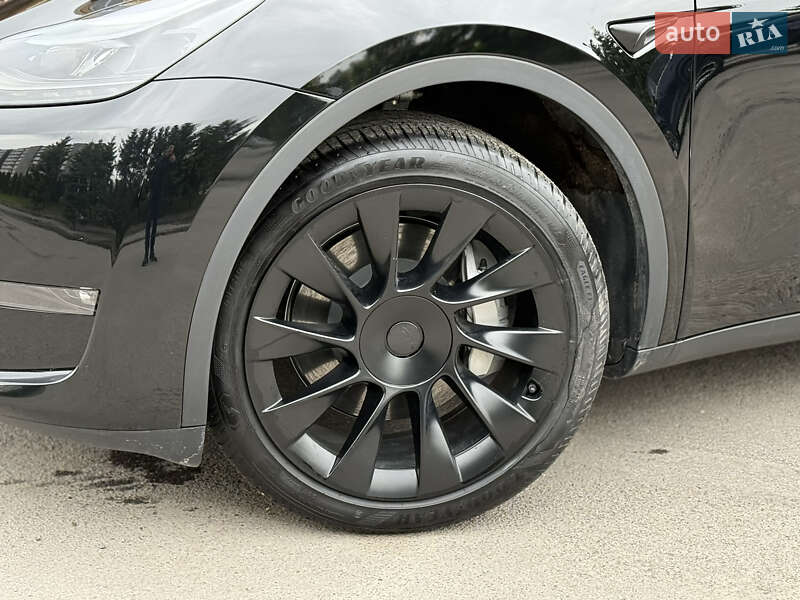 Внедорожник / Кроссовер Tesla Model Y 2023 в Тернополе