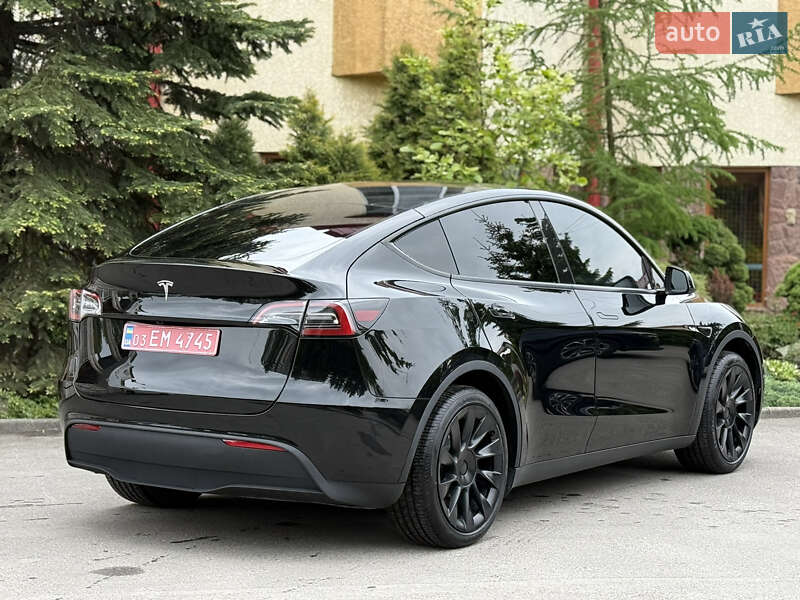 Внедорожник / Кроссовер Tesla Model Y 2023 в Тернополе
