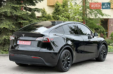 Позашляховик / Кросовер Tesla Model Y 2023 в 