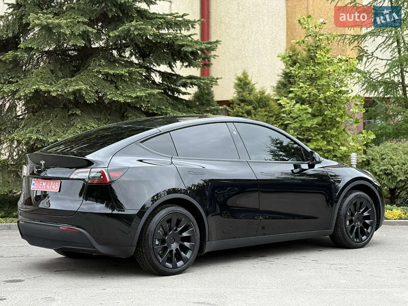 Внедорожник / Кроссовер Tesla Model Y 2023 в Тернополе