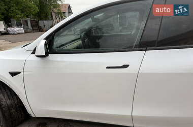 Позашляховик / Кросовер Tesla Model Y 2022 в 