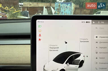 Позашляховик / Кросовер Tesla Model Y 2022 в 