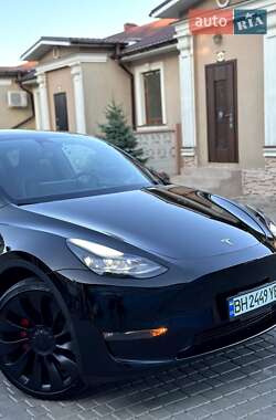 Позашляховик / Кросовер Tesla Model Y 2022 в 