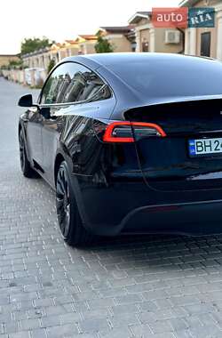 Позашляховик / Кросовер Tesla Model Y 2022 в 