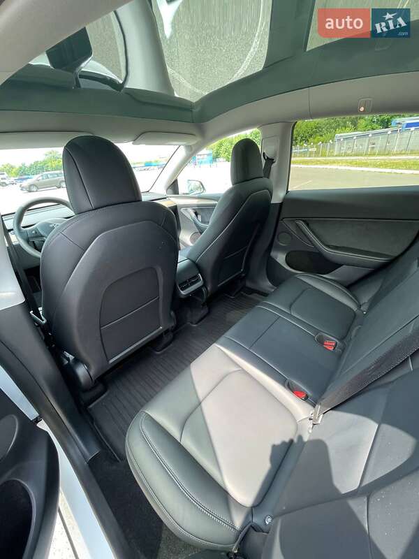 Позашляховик / Кросовер Tesla Model Y 2022 в Києві