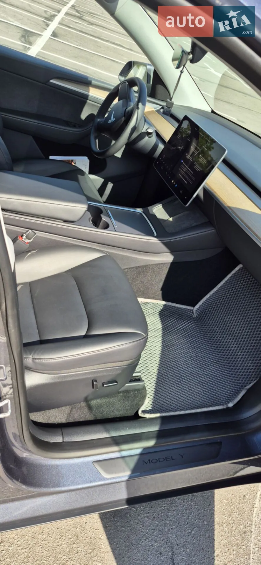 2023 Tesla Model Y - мініатюра 8