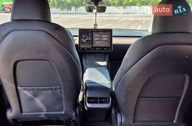 Позашляховик / Кросовер Tesla Model Y 2023 в 