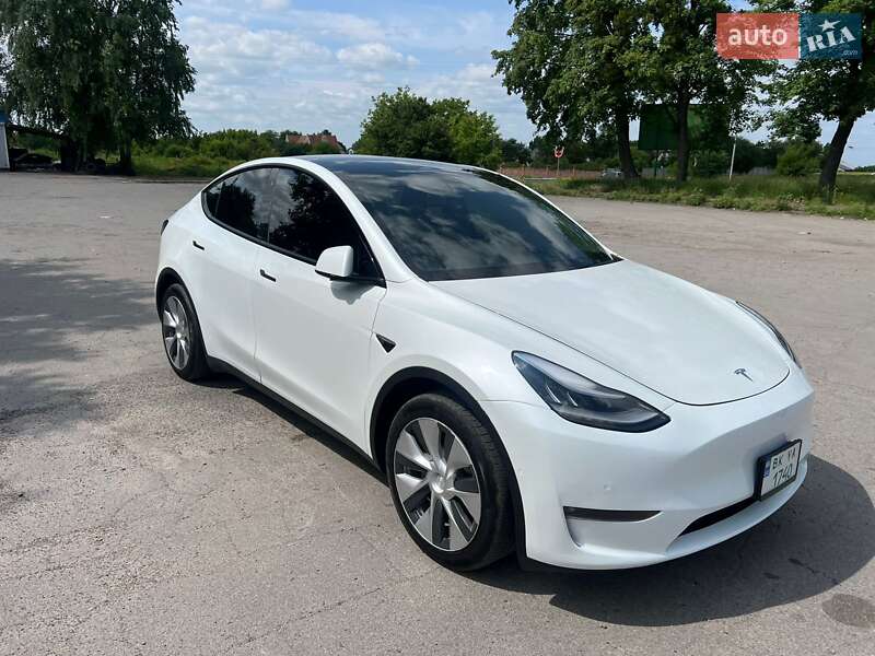 Внедорожник / Кроссовер Tesla Model Y 2020 в Ровно