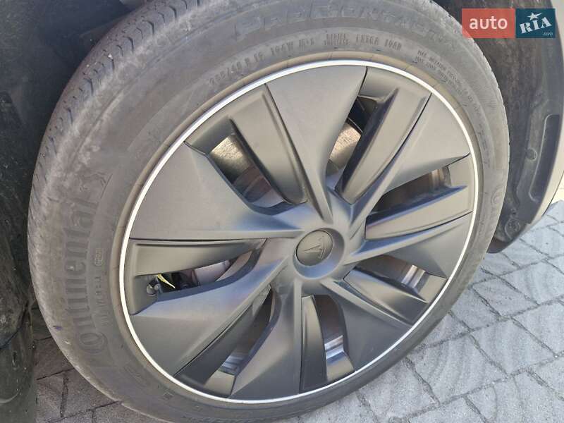 Внедорожник / Кроссовер Tesla Model Y 2023 в Днепре