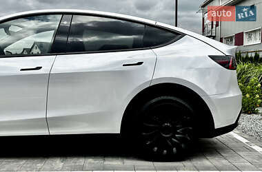 Внедорожник / Кроссовер Tesla Model Y 2021 в 
