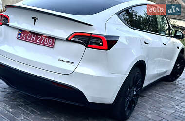 Позашляховик / Кросовер Tesla Model Y 2022 в 