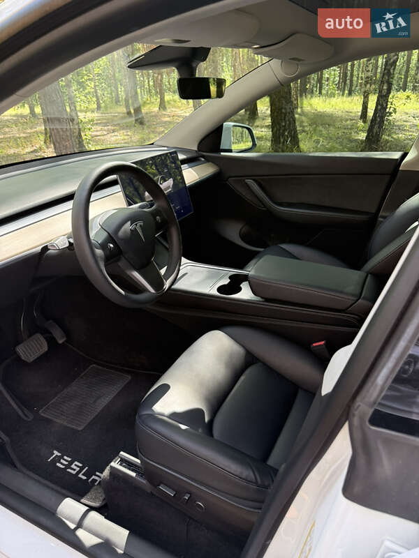 Внедорожник / Кроссовер Tesla Model Y 2022 в Ирпене