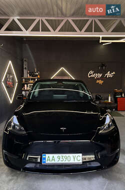 Позашляховик / Кросовер Tesla Model Y 2023 в 