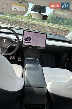 Внедорожник / Кроссовер Tesla Model Y 2021 в 